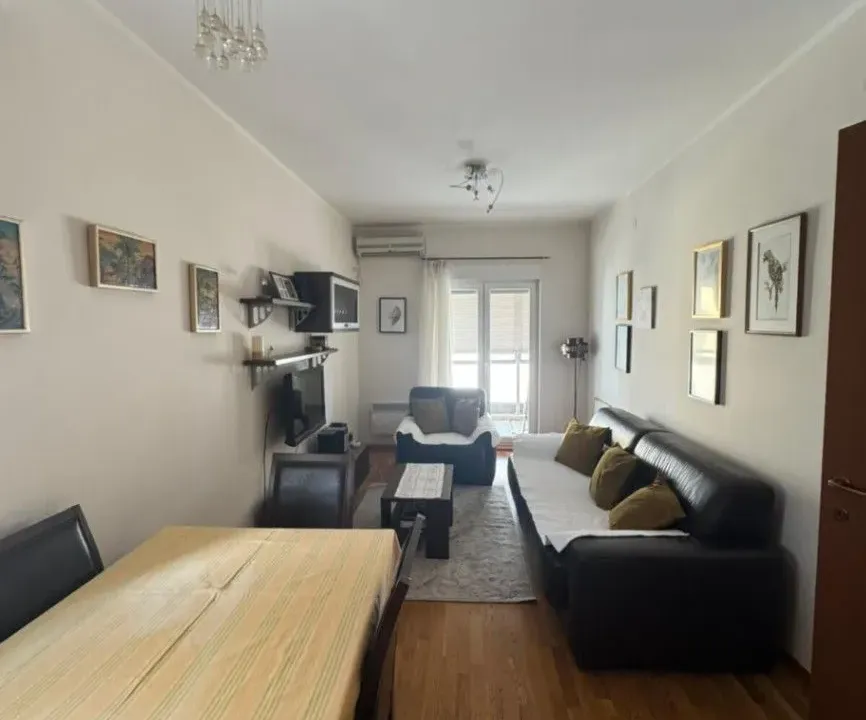 Izdavanje, jednosoban stan, 44m², City Kvart, Podgorica