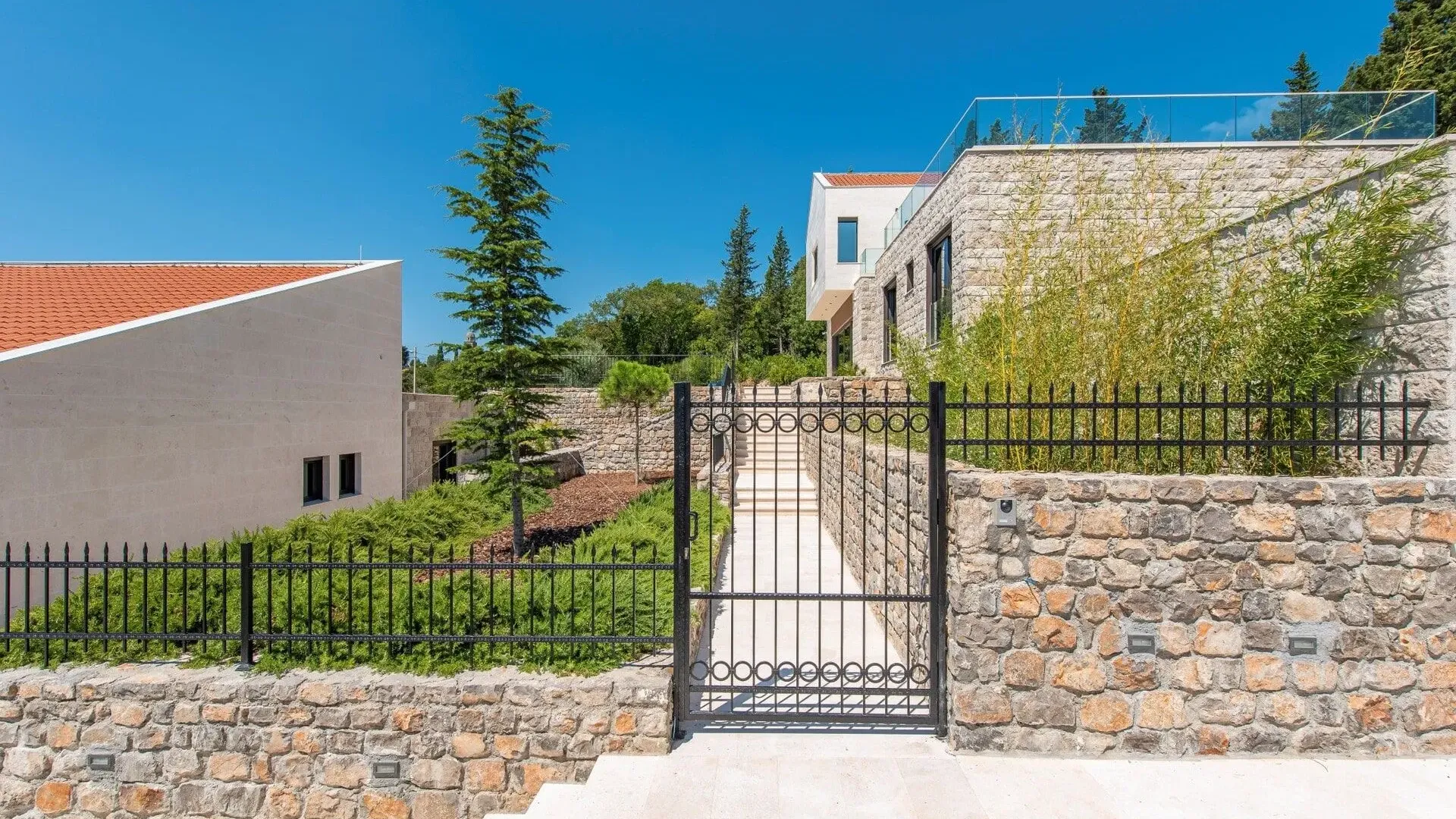 Prodaja, kuća, 558m², Tivat, Crna Gora