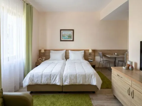 Sale, studio apartment, 27m², Bečići, Budva - image 1