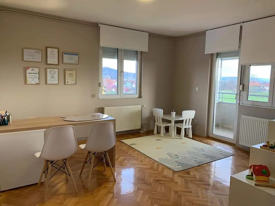 Izdavanje, dvosoban stan, 61m², Aqua park, Jagodina