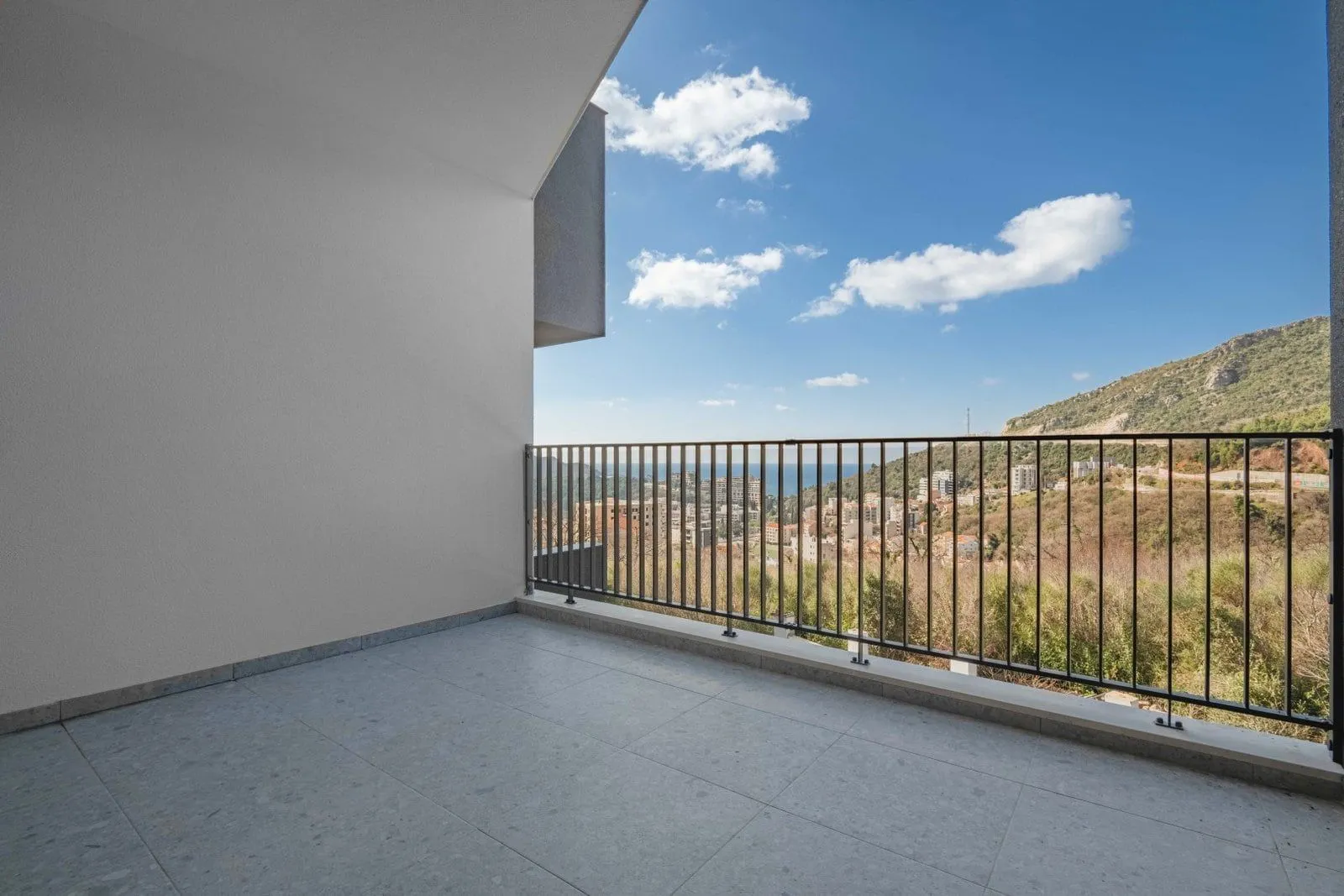 Sale, one bedroom apartment, 60m², Bečići, Budva