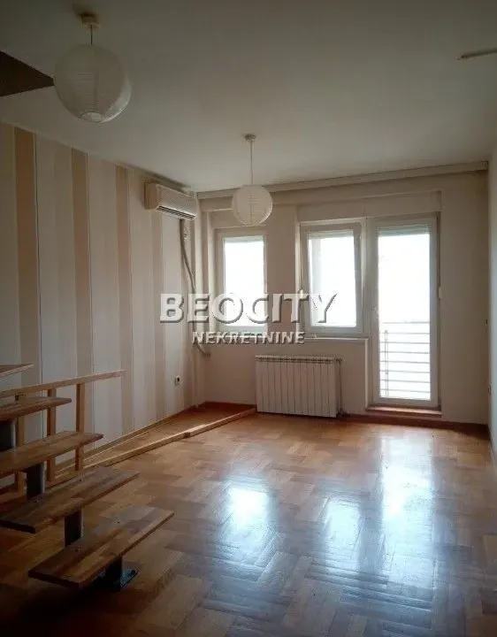 Prodaja, stan, 80m², Centar, Novi Sad
