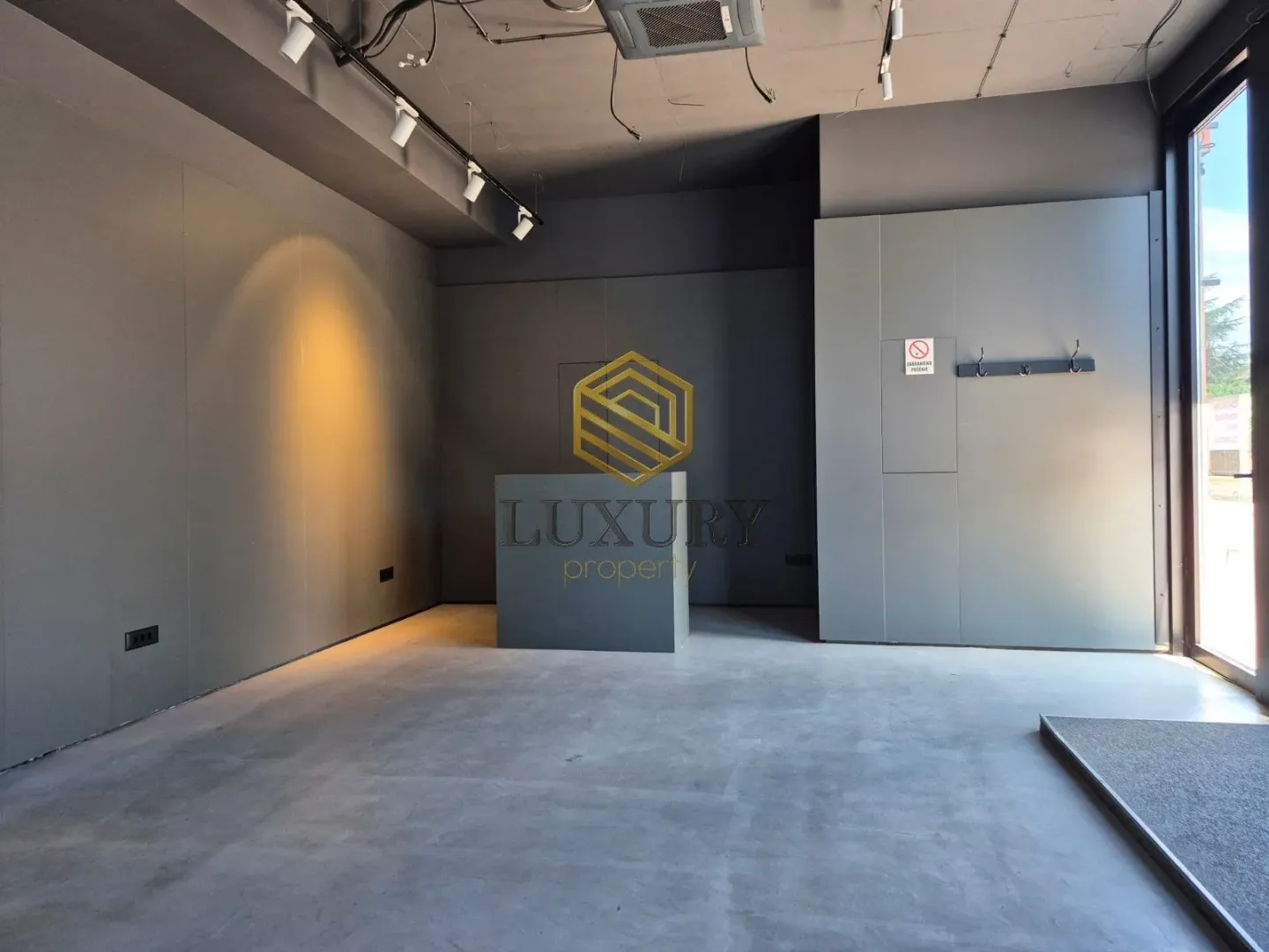 Rent, office space, 159m², Dalmatinska ulica, Podgorica