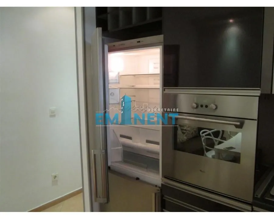 Rent, two bedroom apartment, 83m², Vračar Sve Podlokacije, Beograd