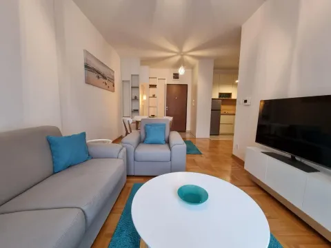 Izdavanje, jednosoban stan, 54m², Budva, Crna Gora - image 15