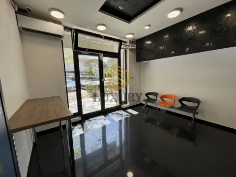 Rent, office space, 33m², City Kvart, Podgorica - image 1
