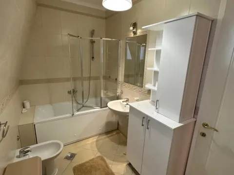 Izdavanje, četvorosoban stan, 147m², Savski Venac, Beograd - image 16