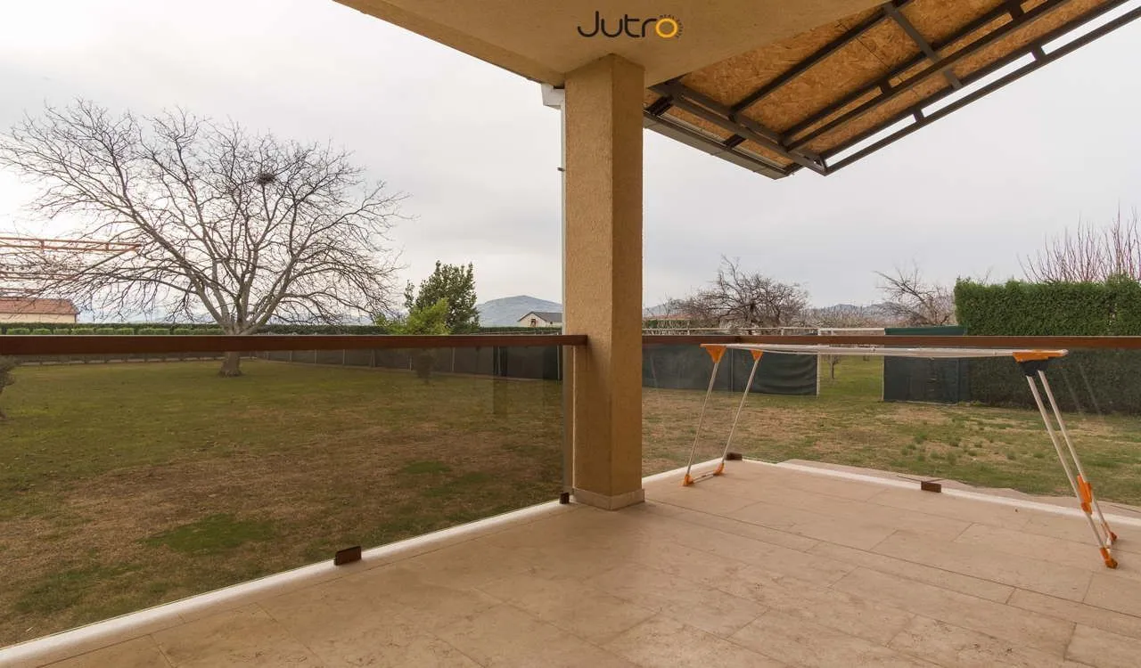 Rent, house, 170m², Dajbabe, Podgorica