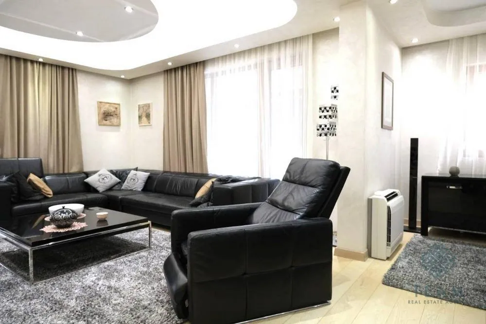 Rent, four bedroom apartment, 178m², Tološka šuma, Podgorica