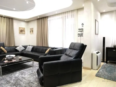 Izdavanje, četvorosoban stan, 178m², Tološka šuma, Podgorica - image 3