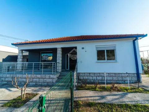 Izdavanje, poslovni prostor, 65m², Masline, Podgorica - image 12