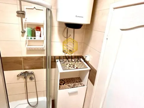 Izdavanje, jednosoban stan, 40m², Zlatica, Podgorica - image 9