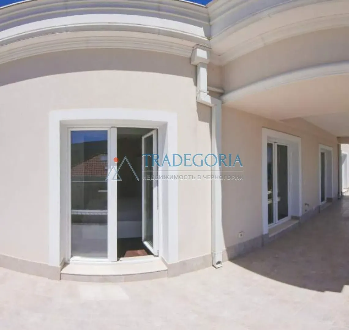 Prodaja, trosoban stan, 225m², Đenovići, Herceg Novi