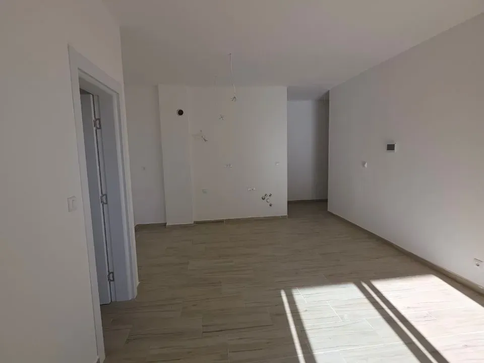 Sale, two bedroom apartment, 82m², Bečići, Budva
