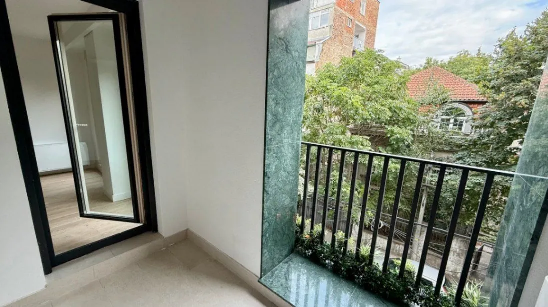 Izdavanje, stan, 125m², Crveni Krst, Beograd