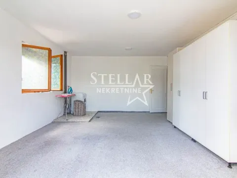 Izdavanje, kuća, 220m², Tološi, Podgorica - image 8