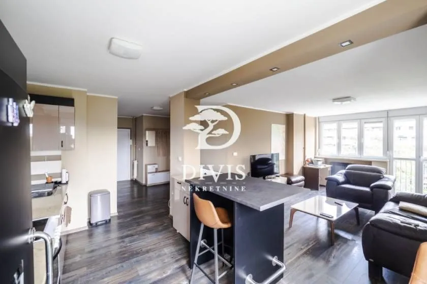 Prodaja, dvosoban stan, 58m², Zemun Sve Podlokacije, Beograd