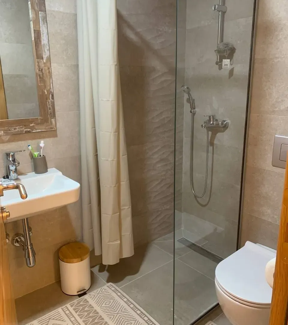 Rent, one bedroom apartment, 45m², Bečići, Budva