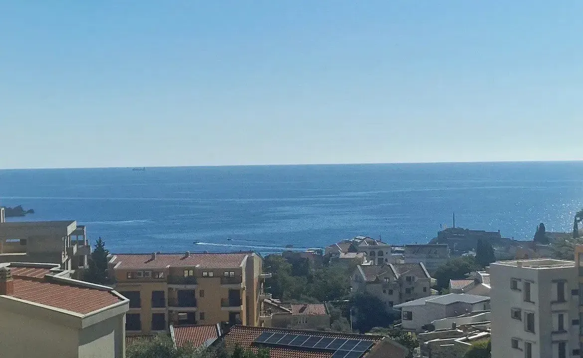 Sale, two bedroom apartment, 70m², Petrovac, Budva