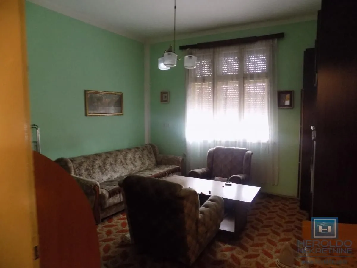Prodaja, kuća, 217m², Paraćin, Srbija