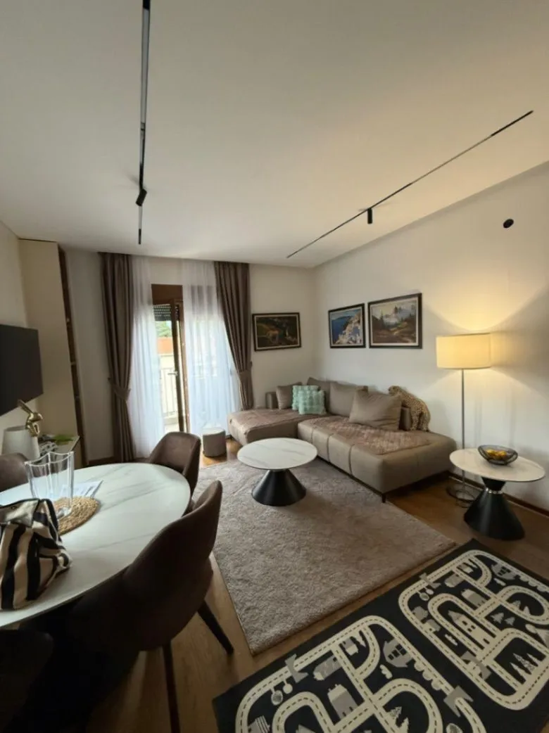 Izdavanje, jednosoban stan, 47m², Zagorič, Podgorica