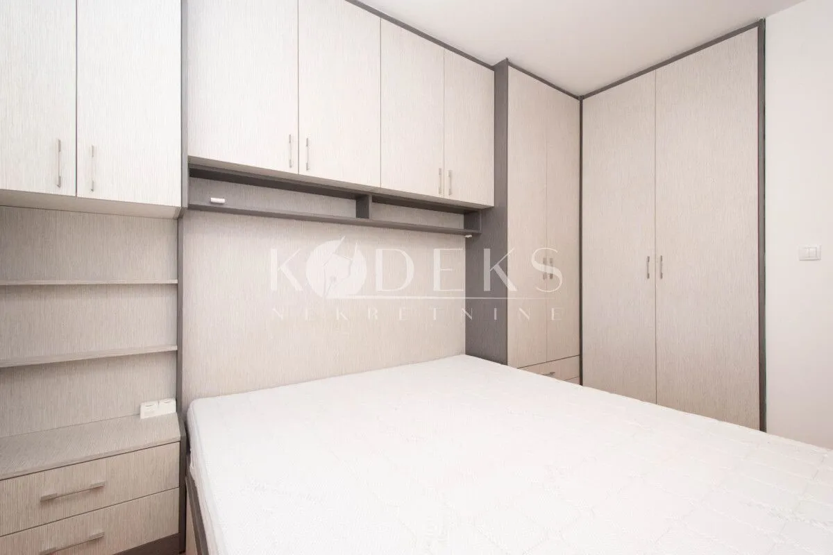 Izdavanje, jednosoban stan, 43m², Tološka šuma, Podgorica