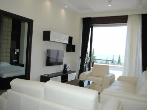 Sale, one bedroom apartment, 50m², Bečići, Budva - image 2