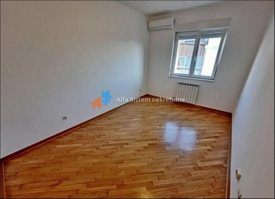 Izdavanje, stan, 172m², Vračar Sve Podlokacije, Beograd