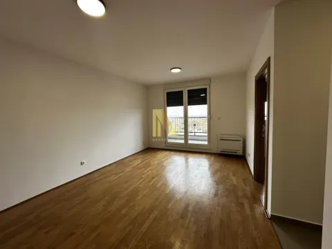 Prodaja, četvorosoban stan, 80m², Mišeluk, Petrovaradin - image 2