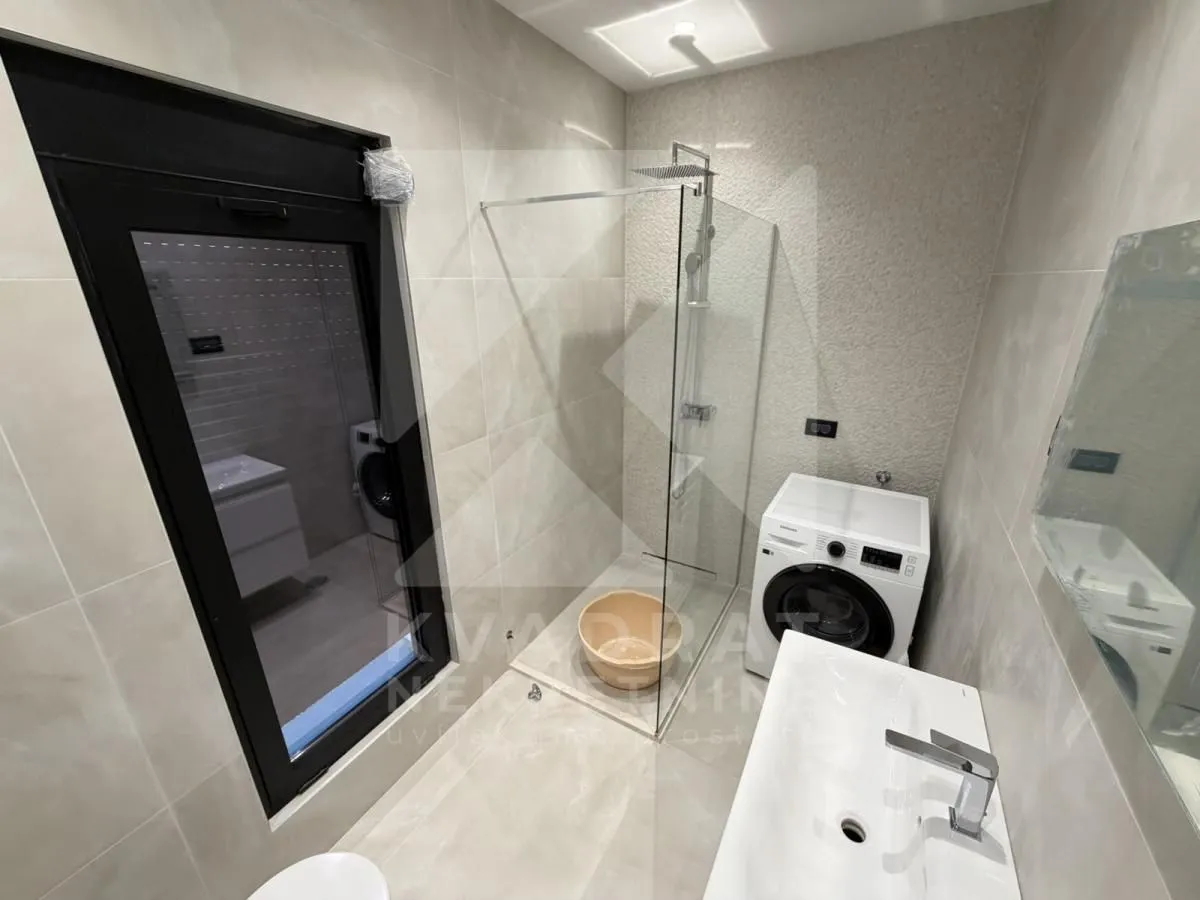 Prodaja, kuća, 225m², Gornja Gorica, Podgorica