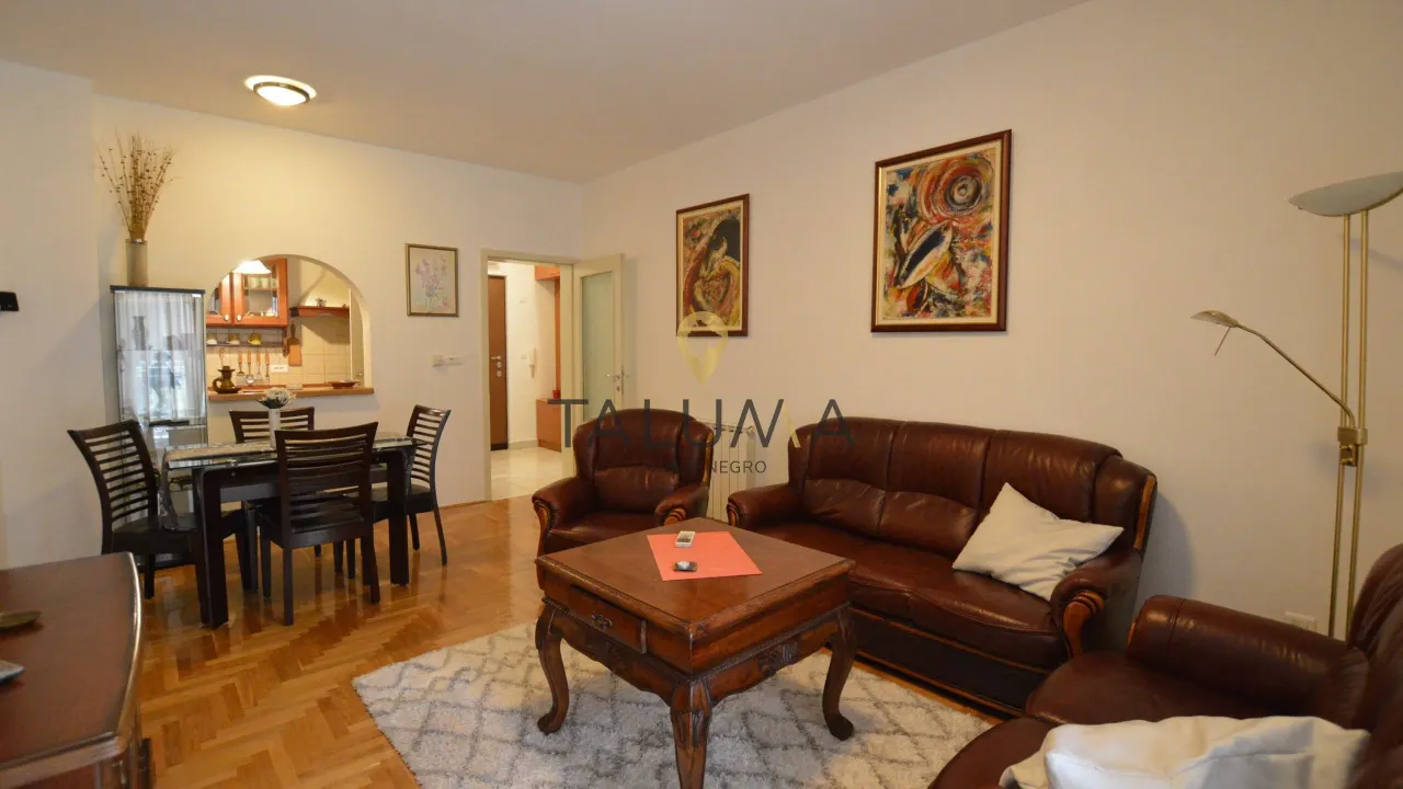 Izdavanje, dvosoban stan, 71m², Preko Morače, Podgorica