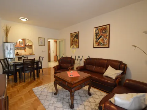 Izdavanje, dvosoban stan, 71m², Preko Morače, Podgorica