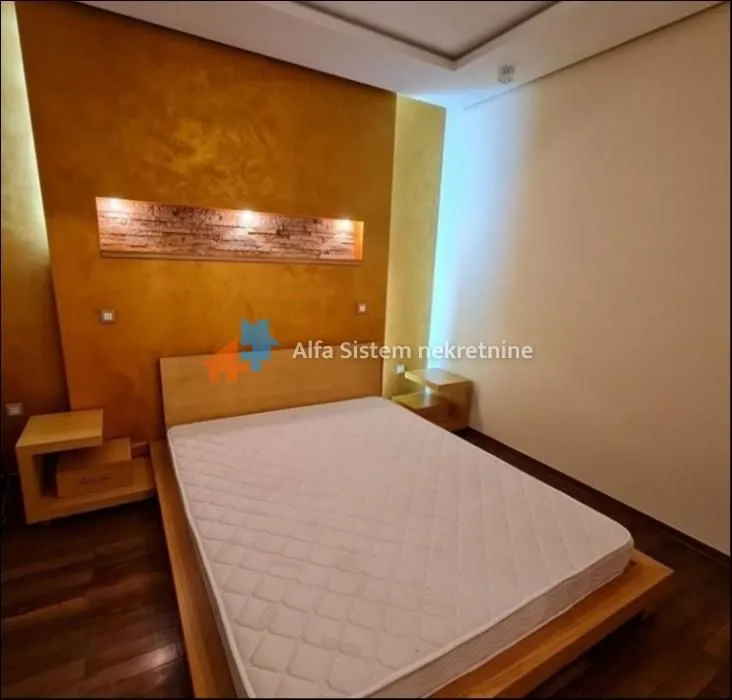 Rent, two bedroom apartment, 63m², Kalenić Pijaca, Vračar Sve Podlokacije