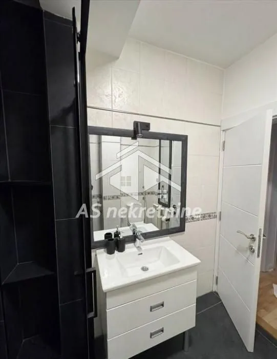 Rent, three bedroom apartment, 120m², Savski Venac, Beograd
