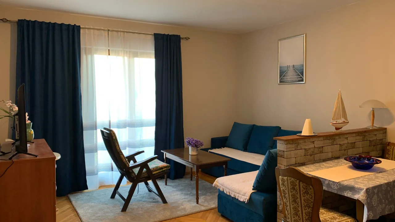 Rent, one bedroom apartment, 42m², Bijeli Do, Budva