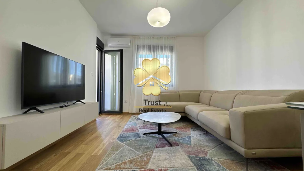 Izdavanje, dvosoban stan, 60m², City Kvart, Podgorica