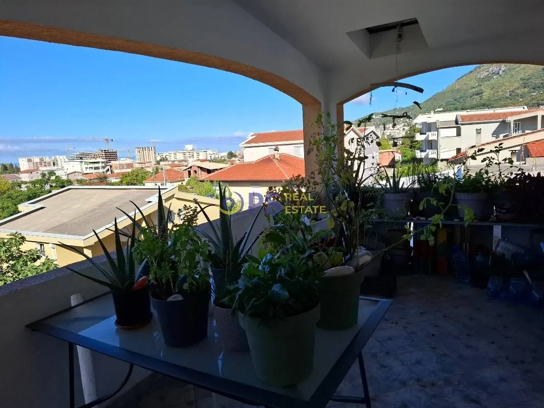 Prodaja, kuća, 347m², Bar, Crna Gora