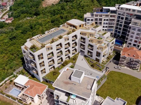 Sale, one bedroom apartment, 58m², Bečići, Budva - image 9