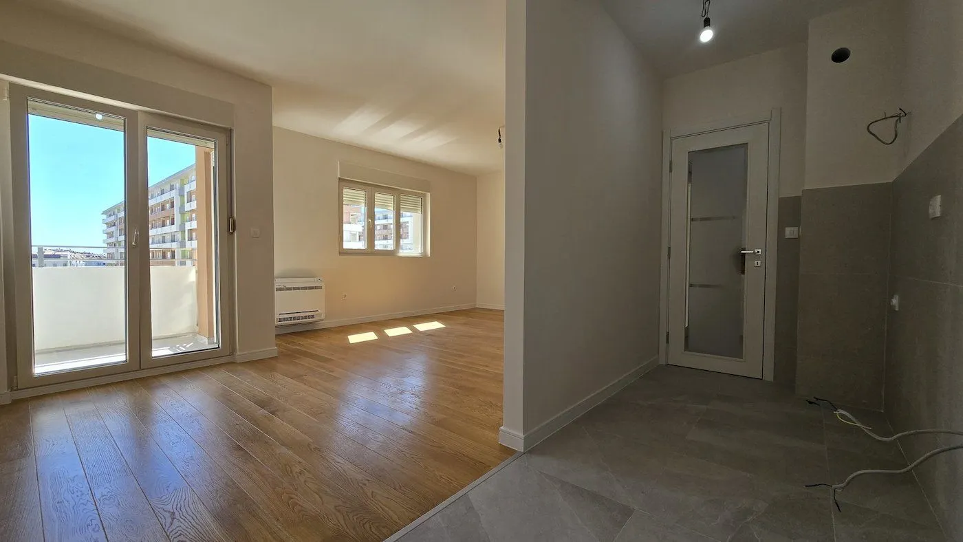 Rent, three bedroom apartment, 93m², Central Point, Podgorica