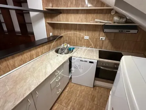 Izdavanje, trosoban stan, 51m², Zemun Centar, Zemun Sve Podlokacije - image 19