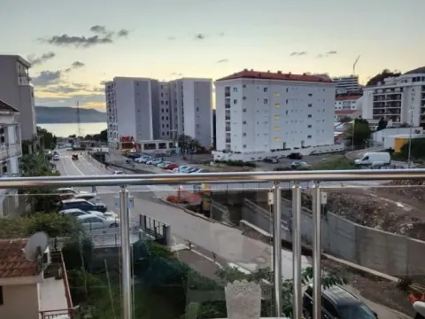 Sale, one bedroom apartment, 42m², Bečići, Budva - image 8