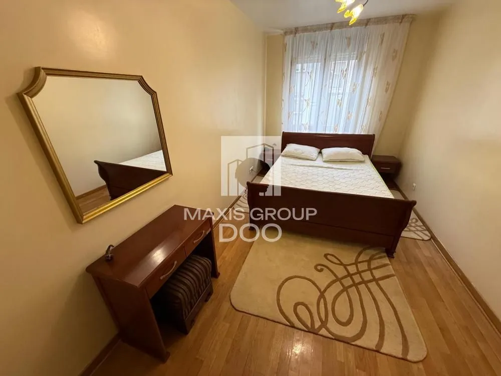 Izdavanje, trosoban stan, 81m², Čubura, Beograd