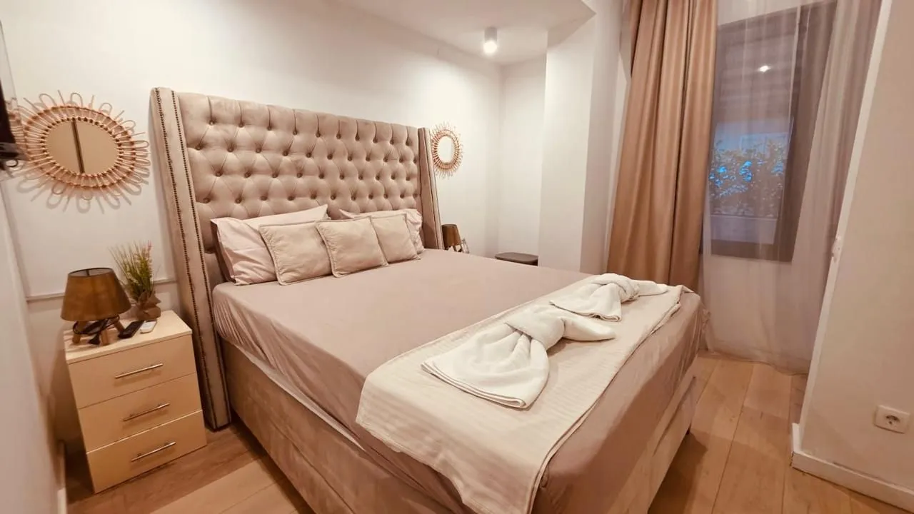 Rent, one bedroom apartment, 75m², Kalimanj, Tivat