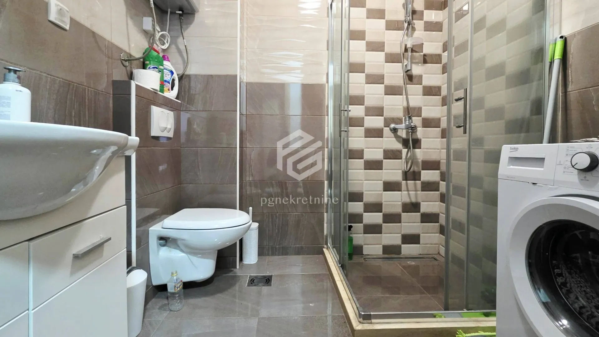 Rent, two bedroom apartment, 69m², Centar, Bar