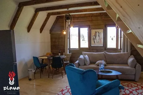 Prodaja, trosoban stan, 53m², Žabljak, Crna Gora - image 4
