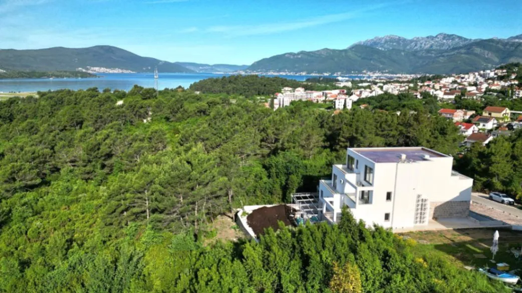Prodaja, dvosoban stan, 90m², Mrčevac, Tivat