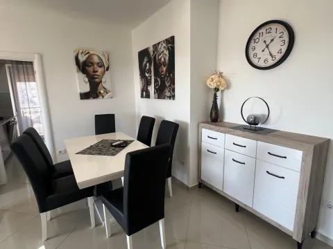 Izdavanje, dvosoban stan, 84m², Šušanj, Bar - image 5