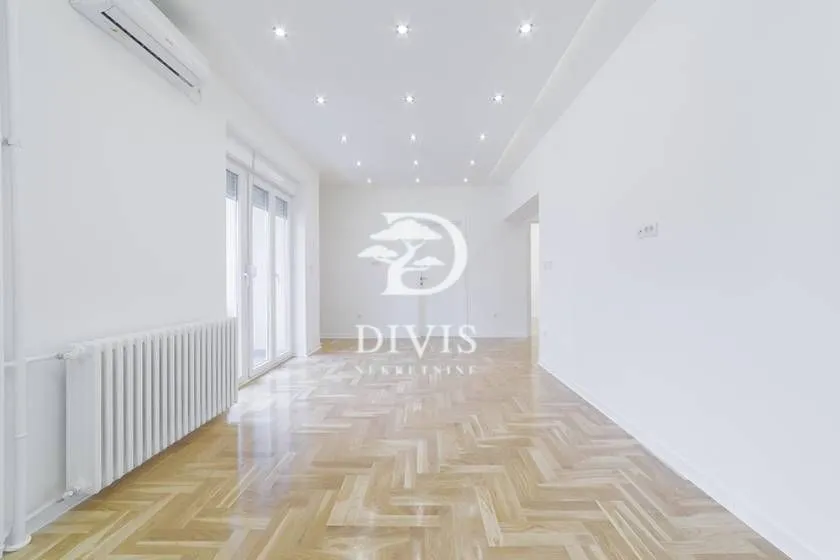 Sale, four bedroom apartment, 80m², Vračar Sve Podlokacije, Beograd
