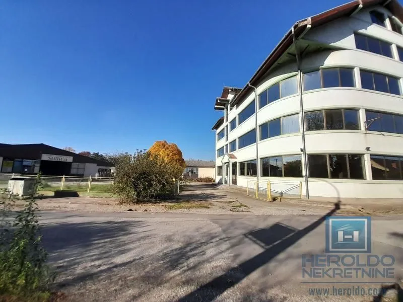 Rent, office space, 1300m², Supska, Ćuprija