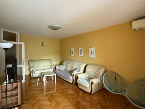 Prodaja, trosoban stan, 92m², Centar, Cetinje - image 3